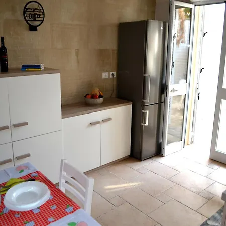 Wabi Two-room On The Ground Floor 350 Meters From The Lungomare Matteotti In Holiday home