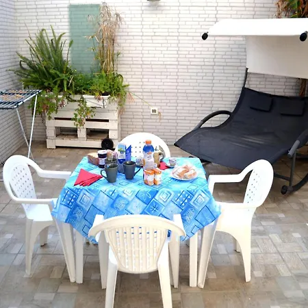 Wabi Two-room On The Ground Floor 350 Meters From The Lungomare Matteotti In Holiday home