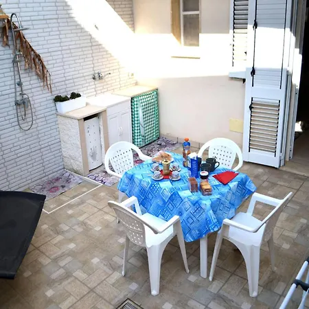 Holiday home Wabi Two-room On The Ground Floor 350 Meters From The Lungomare Matteotti In *