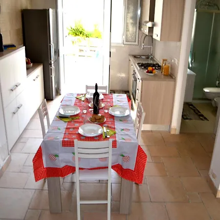 Wabi Two-room On The Ground Floor 350 Meters From The Lungomare Matteotti In Holiday home
